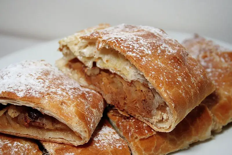 File:Strudel.jpg