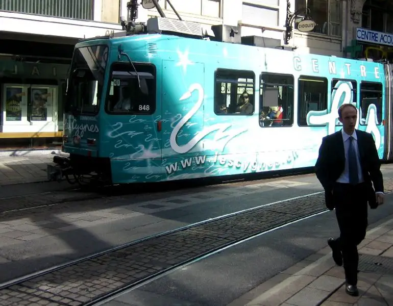 File:Train Geneva.jpg