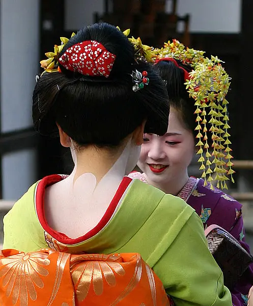 File:Geisha-kyoto-2004-11-21.jpg