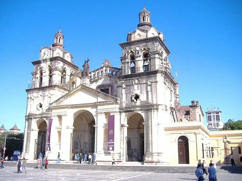 File:Catedral de Córdoba, Argentina.jpg