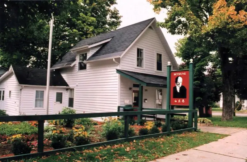 File:BethuneMemorialhouse.jpg