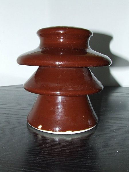 File:Ceramic electric insulator.jpg