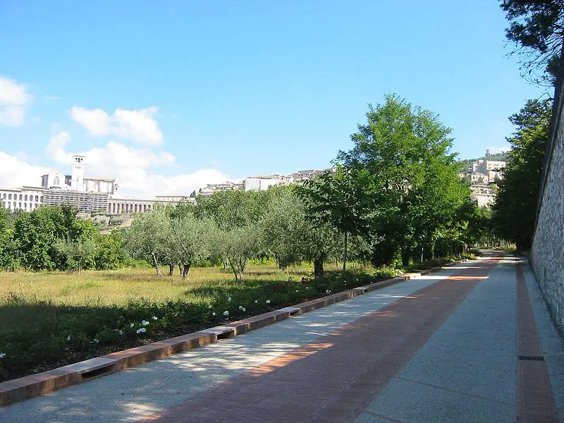 File:Assisi Mattonata 2.JPG