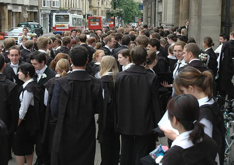 File:Students Oxford University.jpg