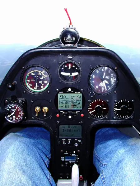 File:Glider Instrument Panel.png