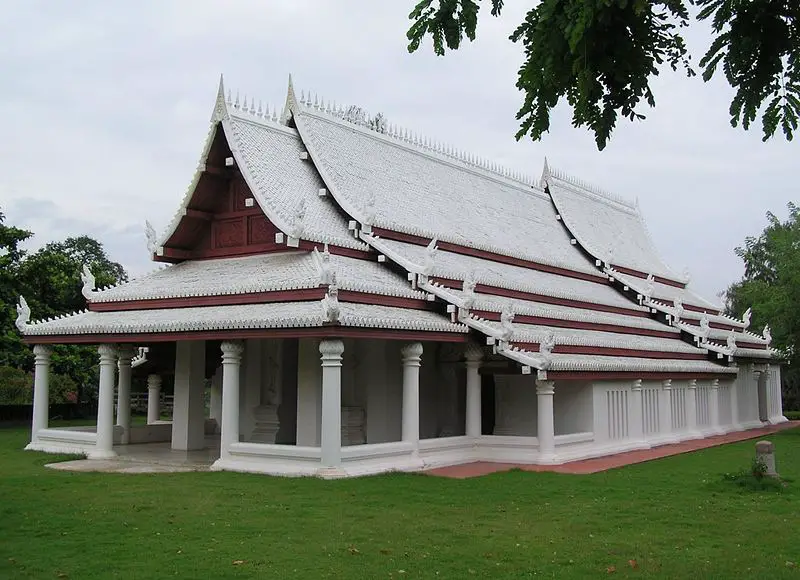 File:Sukhothai Viharn.jpg