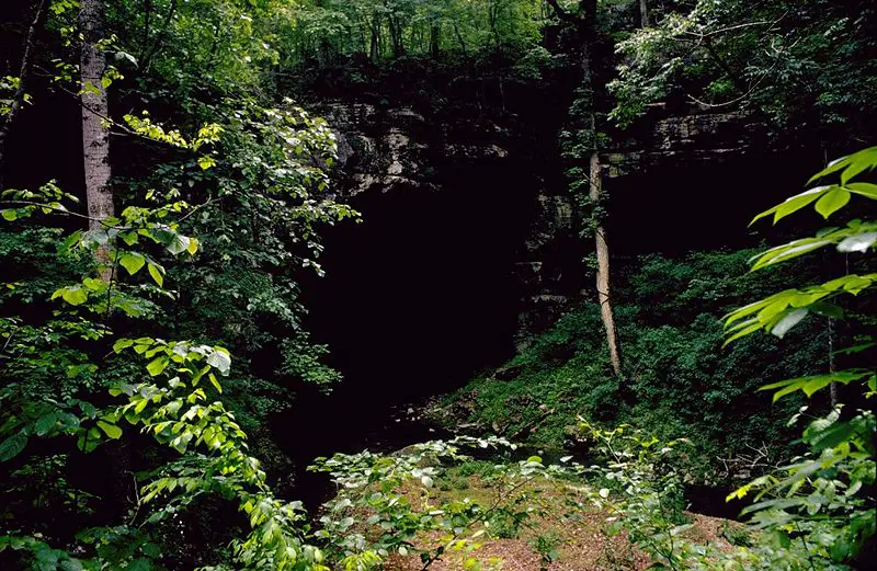 File:Russel Cave Entrance RUCA9323.jpg