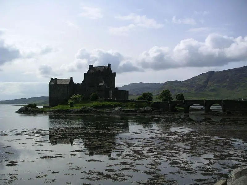 File:Scotland EileanDonan1.jpg