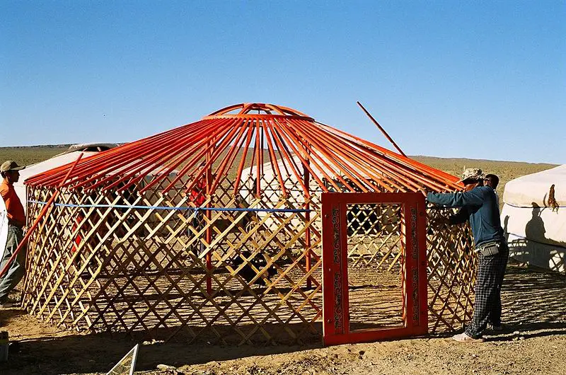 File:Yurt-construction-2.JPG