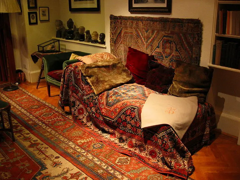 File:Freud Sofa.JPG