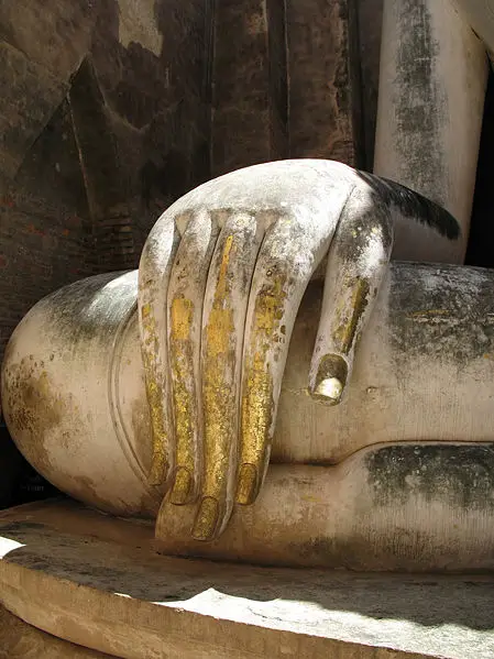 File:Phra Achana Hand.jpg