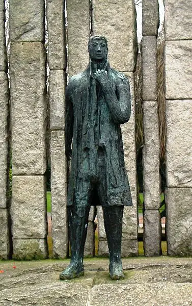 File:WolfeToneStatue.JPG