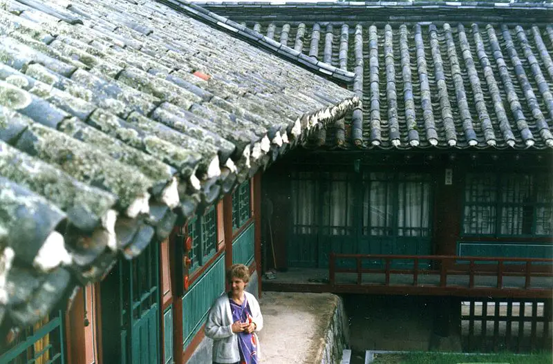 File:Confucian Scholar's Home.jpg