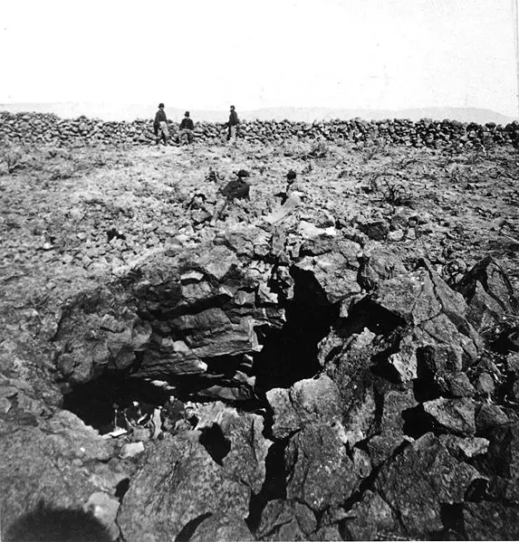 File:Capt Jack Cave.jpg