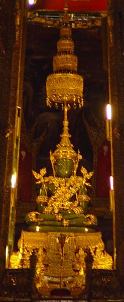 File:Emerald buddha2.jpg