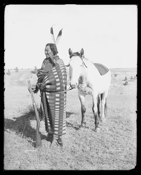 File:CrowDogHorse1898.jpg