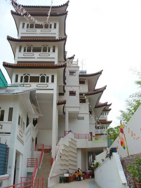 File:Poh Ern Shih Temple.jpg