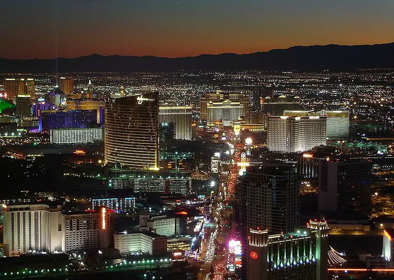 File:Las Vegas Strip2.jpg