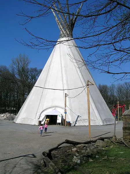 File:Big-Tipi-DSCN2237.JPG