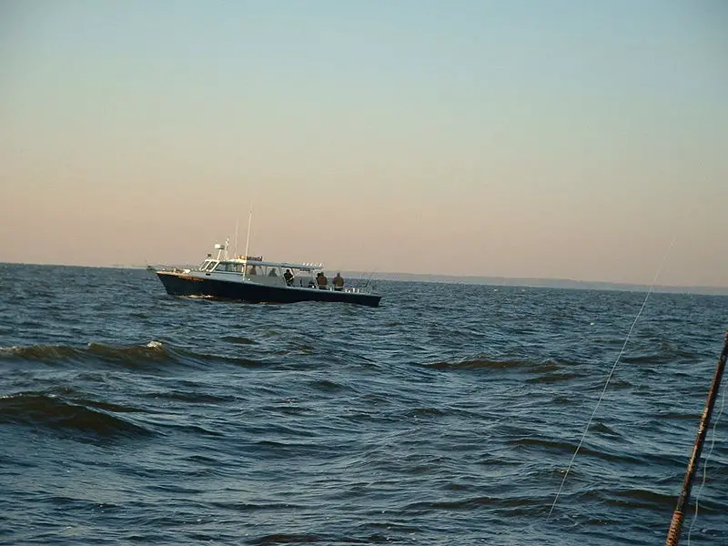 File:ChesapeakeFishingBoat.jpg