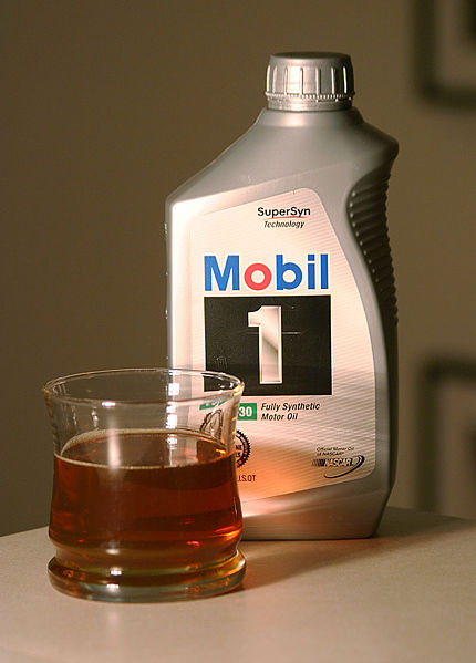 File:Motor oil.jpg