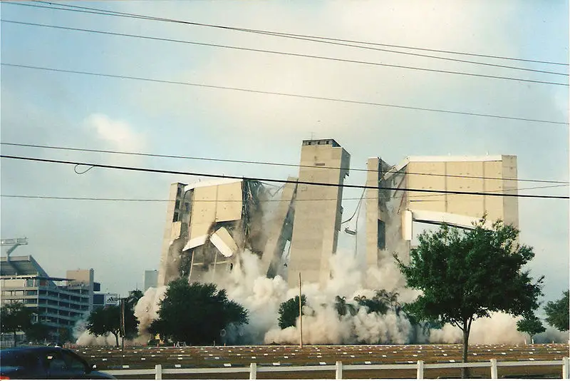 File:Tampa Stadium demolition.jpg