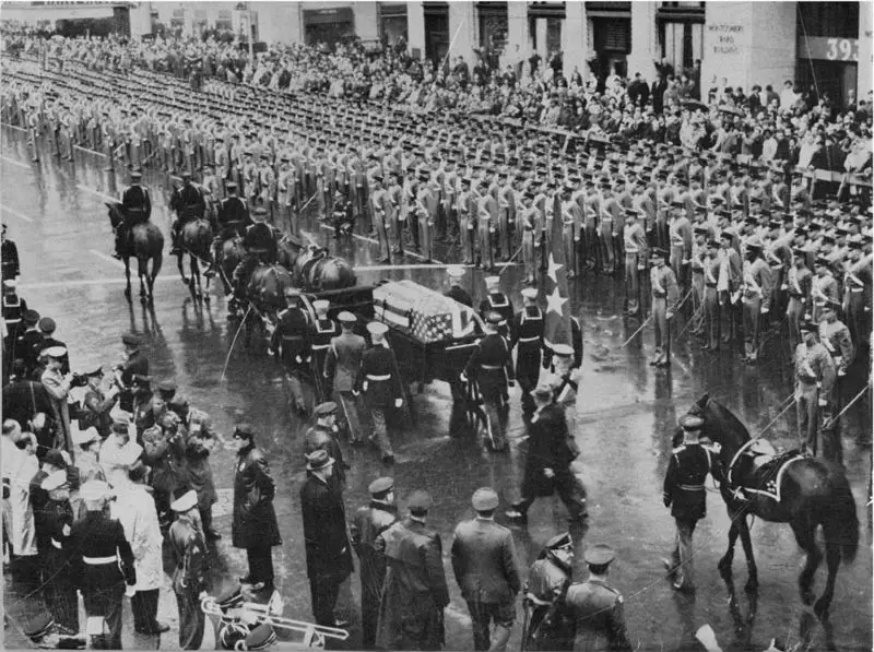 File:MacArthur Funeral.jpg