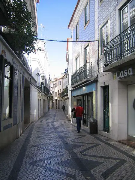 File:Santarem carfree.JPG