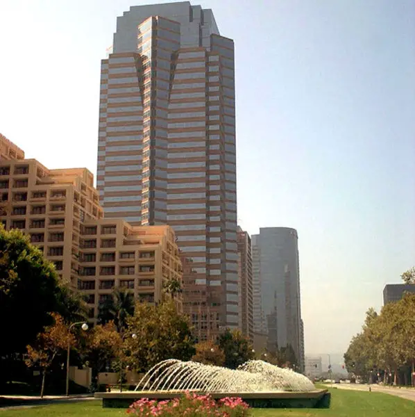 File:Foxyplaza.jpg