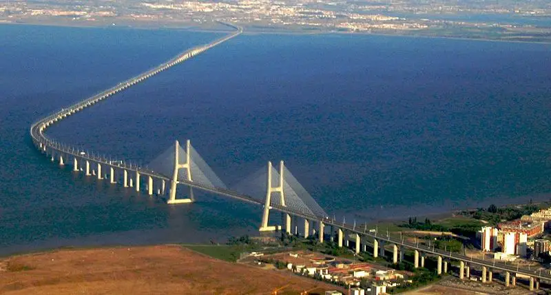 File:Ponte Vasco da Gama.jpg