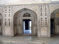 Thumbnail for version as of 13:27, 22 December 2005