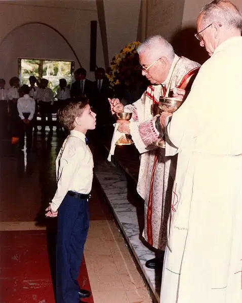 File:Eucharist001.jpg