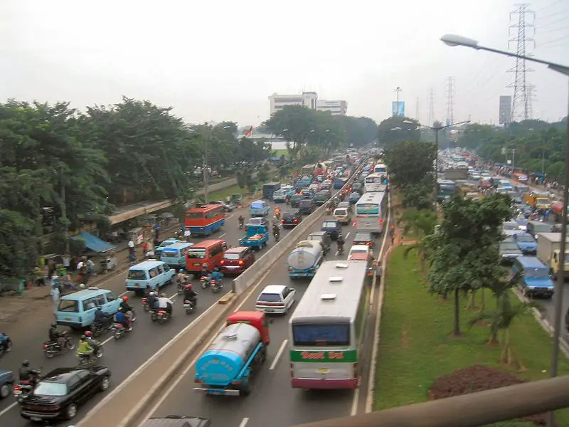 File:Jakarta verkeersopstopping.JPG