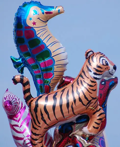File:Balloonsanimals.jpg