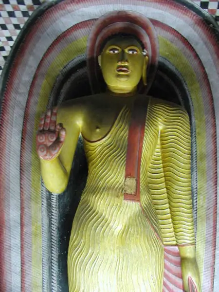 File:Dhambulla Cave Interior.JPG