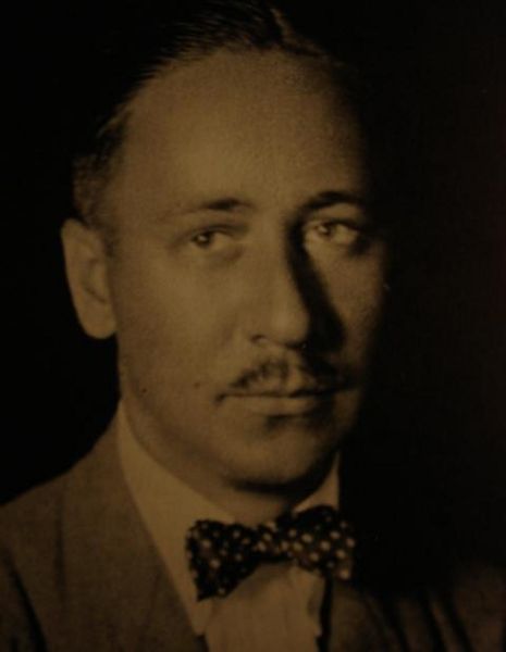 File:Robertbenchleyvanityfair.jpg