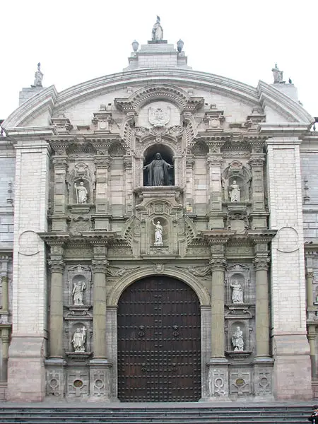File:Lima Cathedral Main facade.jpg