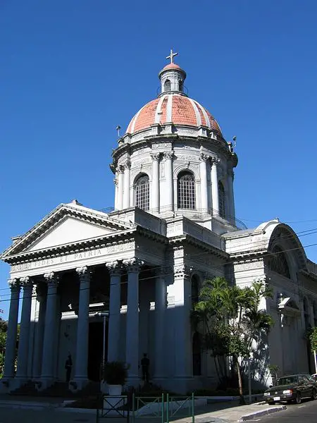 File:Panteon Asuncion Paraguay.jpg