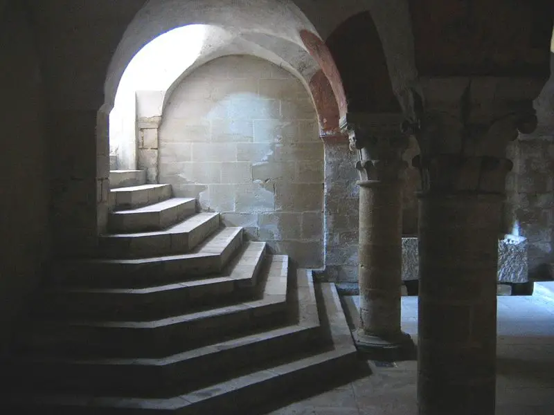 File:CrypteBayeux.jpg