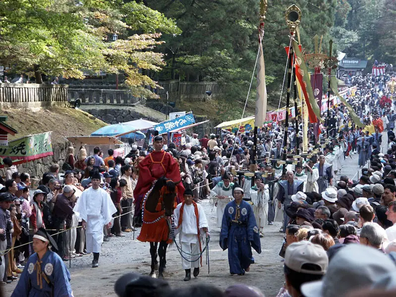 File:ToshoguFallFestival0411.jpg