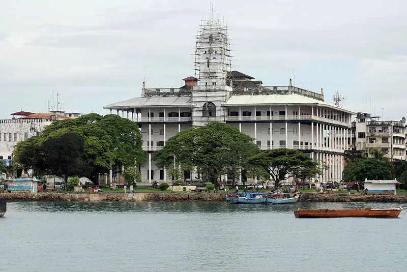 File:Zanzibarsultanpalace22.JPG