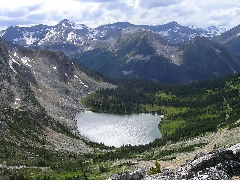 File:Blowdown Lake.JPG