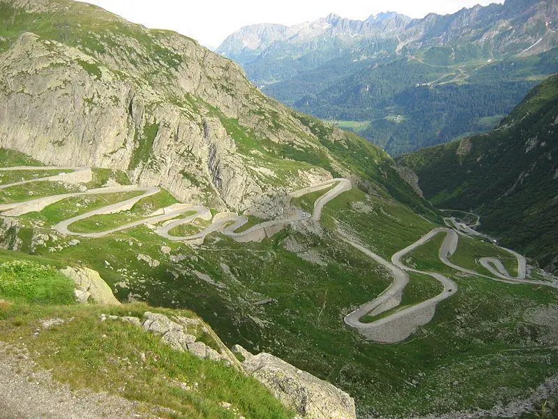 File:Gotthard Alte Passstrasse.jpg