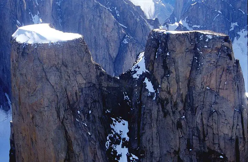 File:Mount Asgard 3 2001-07-25.jpg