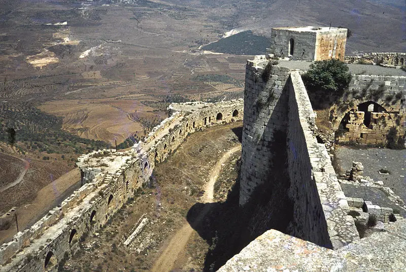 File:Krak des chavaliers plaine.jpg