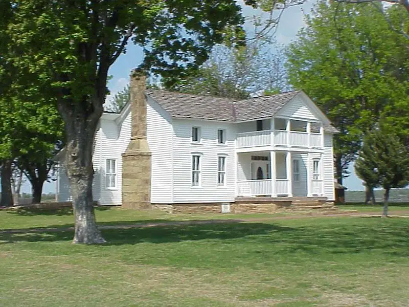 File:DogIronRanchHouse.jpg