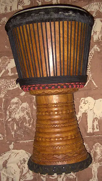 File:Wiki Lenke-Djembe-Conakry-Guinea.JPG