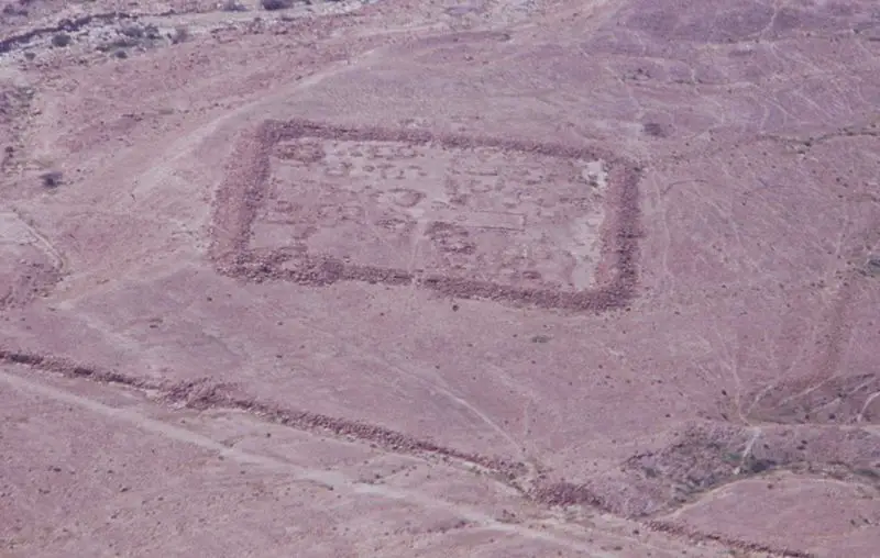 File:Roemerlager bei masada.jpg