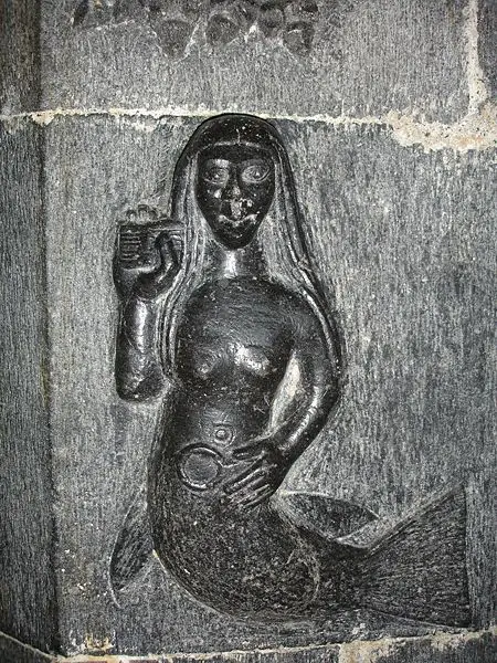File:Clonfert Cathedral Detail Meerjungfrau.JPG