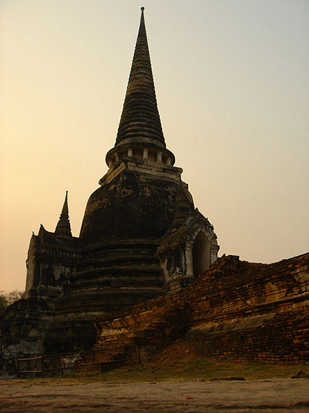 File:Ayuthaya temple.jpg